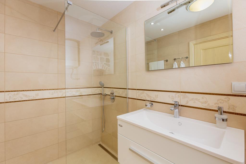Apartments Marijaz โกตอร์ ภายนอก รูปภาพ